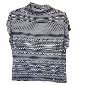 T Tahari  Black And White Top Medium